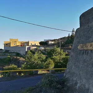 Gospodarstwo wiejskie Village. Tony Frias. Hiszpania